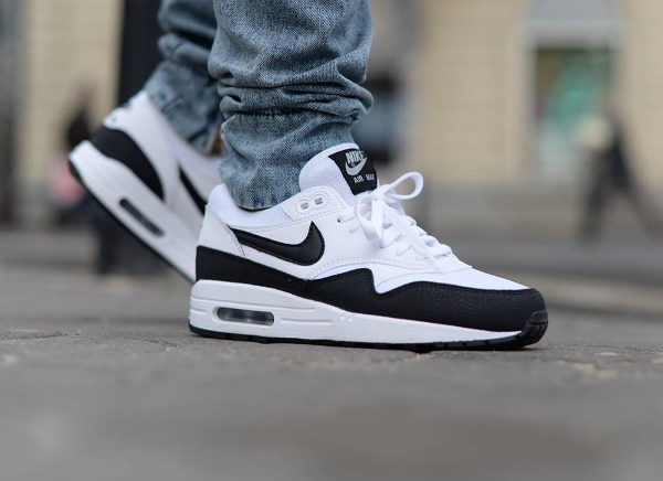 air max 1 blanche et grise
