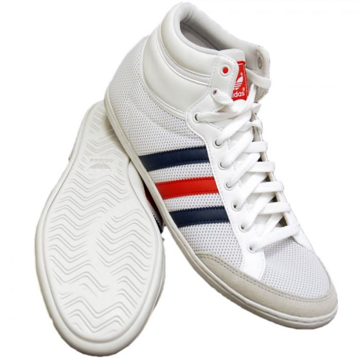 basket blanche et bleu