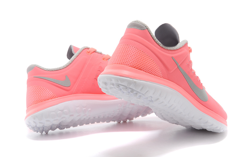 basket rose et blanche ou grise et bleu