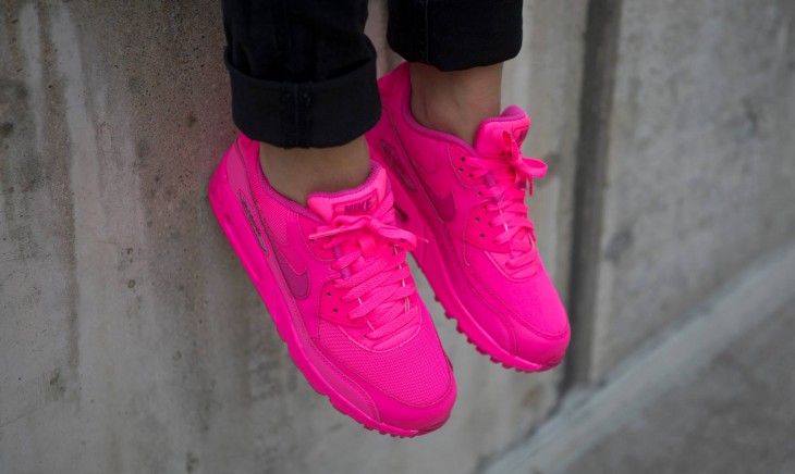 air max thea rose fluo